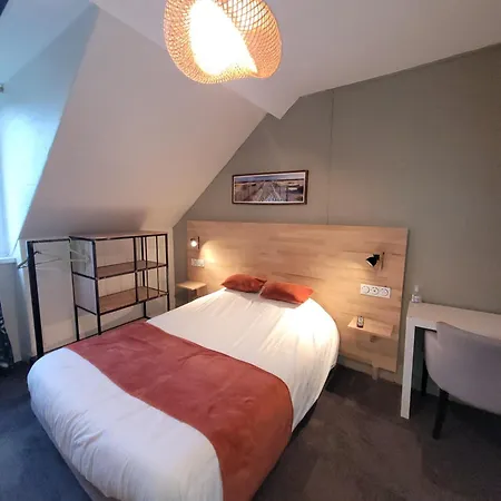 Le Petit Montmartre Otel
